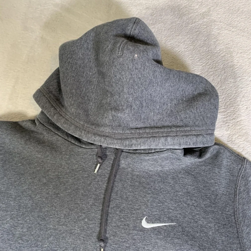 Y2K Nike Hoodie Mens L Gray Pullover Fleece Sweatshirt Small Essential Swoosh‎